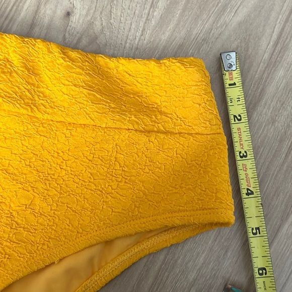Yellow high waisted bikini bottoms - Picture 6 of 8